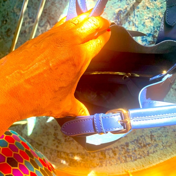 ✨Jessie & Jane” Blue Leather Bucket Handbag W/Detachable Strap & Dusk Bag - Picture 5 of 14